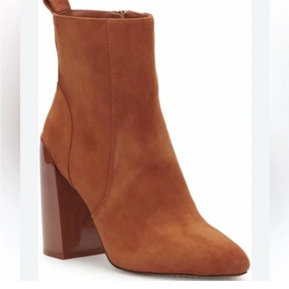 New! Vince Camuto‎ Enverna Suede Leather Block Heel Bootie Sz 7 $160